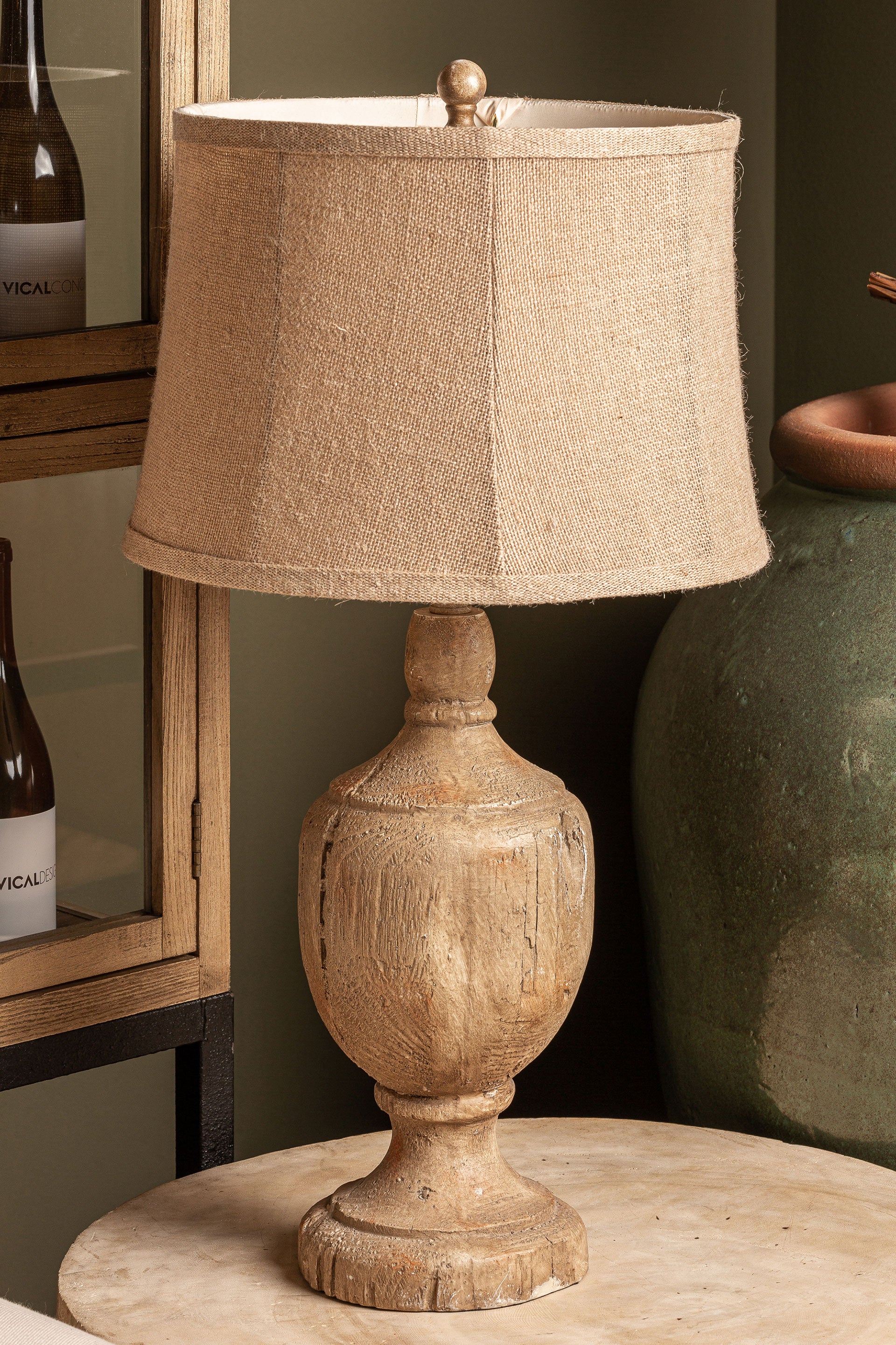 TABLE LAMP